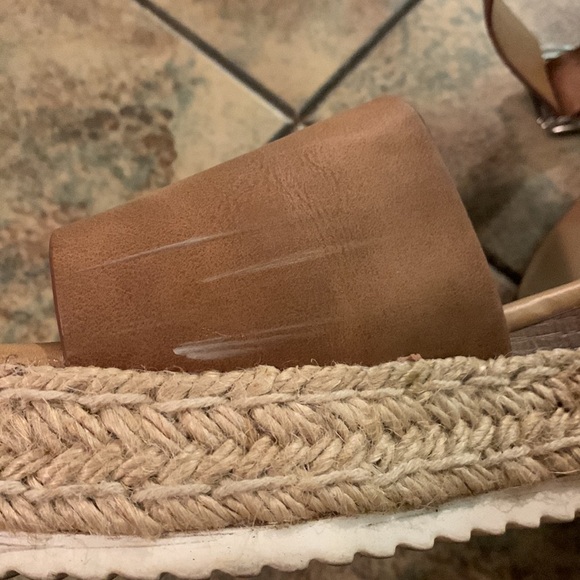 SODA Platform Sandals - Picture 3 of 8